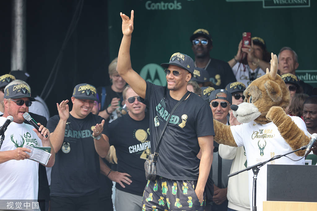 证禁区内人 证禁区内人